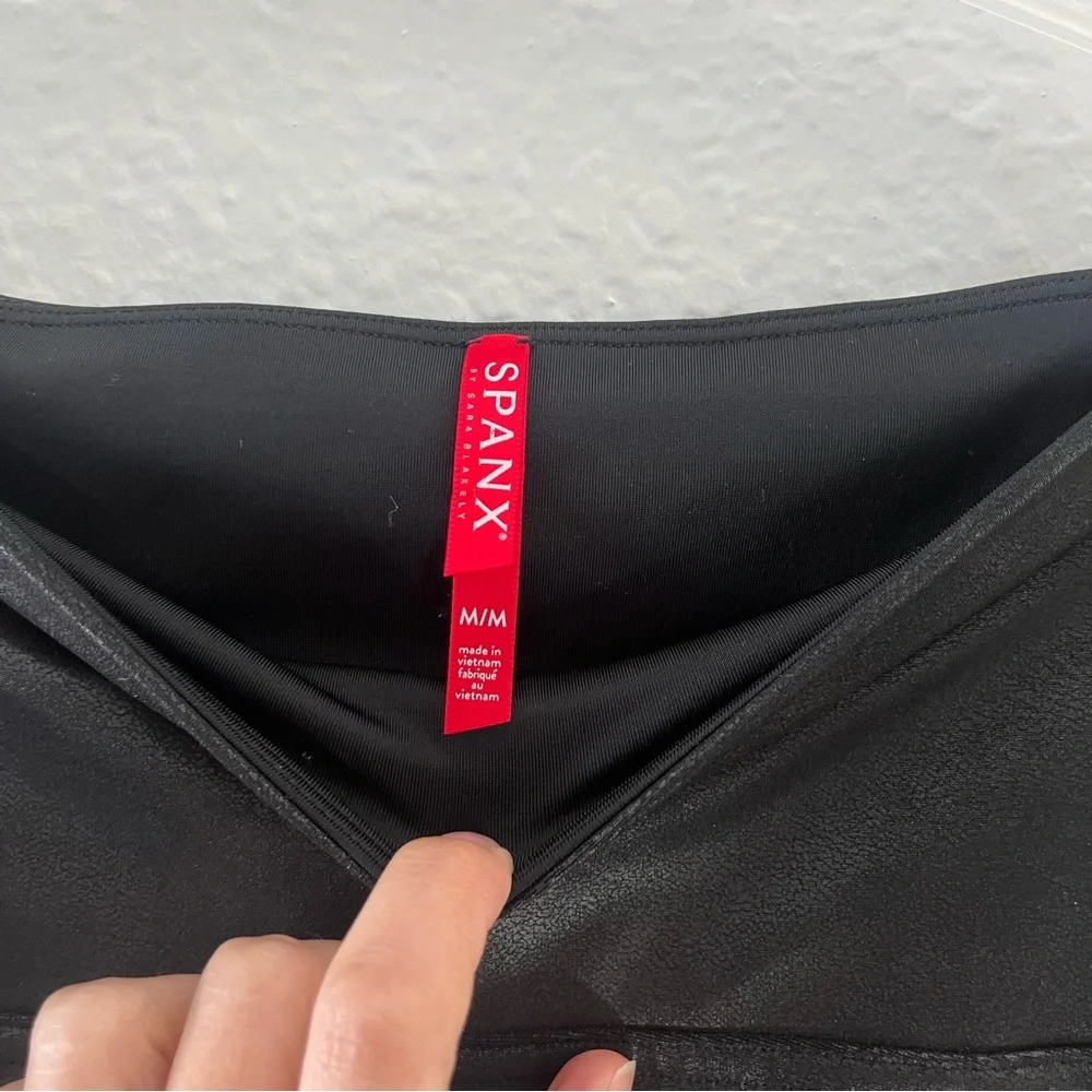 Spanx Faux Leather Leggings Black Size Medium - Picture 5 of 12